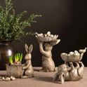 Figurka Zajac siedzący z doniczką