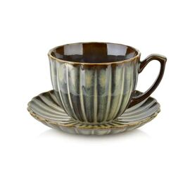 Filiżanka ze spodkiem