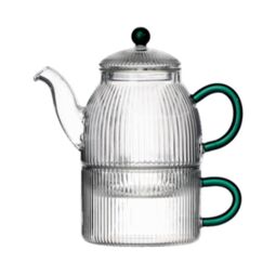 Czajnik zaparzacz i filiżanka 