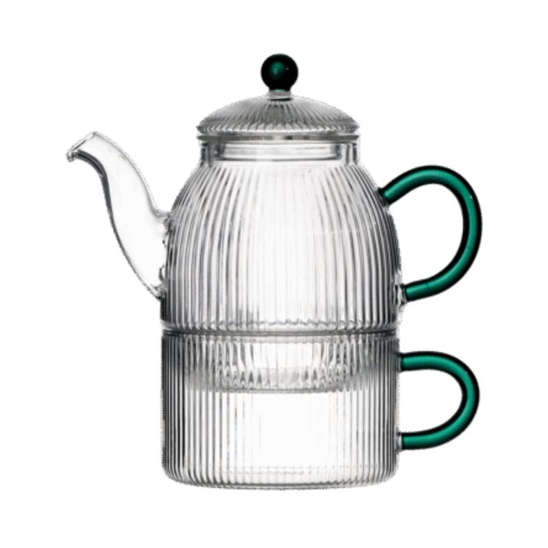 Czajnik zaparzacz i filiżanka 